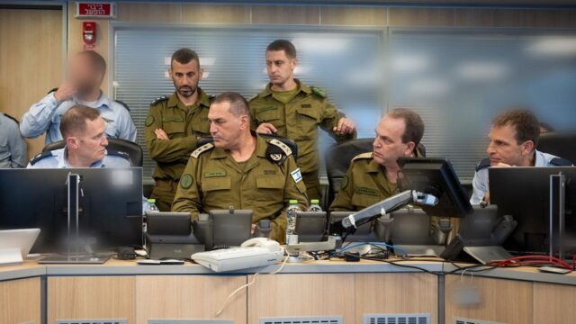 Τι κάνει τον ισραηλινό στρατό τόσο ισχυρό – Πως τον επηρεάζει ο πόλεμος στη Γάζα, Ευθύμιος Τσιλιόπουλος