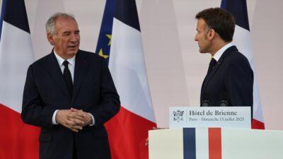 Η λιτότητα πυροδοτεί το "Μπλοκάρετε τα πάντα" στην Γαλλία, Σάββας Ρομπόλης-Βασίλης Μπέτσης