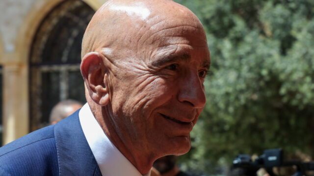 Τομ Μπάρακ: Ο "βρώμικος" άνθρωπος, στη βρώμικη χώρα, για τη βρώμικη δουλειά… Πέτρος Τάσιος