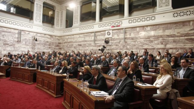 "Αγγελία" από Μαξίμου: Ζητείται βουλευτής για γραμματέας της Κ.Ο.! Κόμπρα