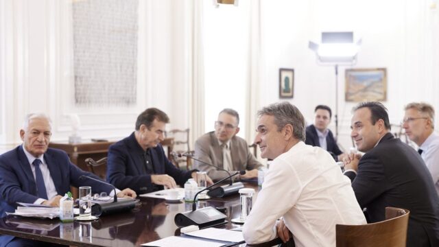 Πώς ο Μητσοτάκης κατάφερε να δυσαρεστήσει τους πάντες στο Ουκρανικό, Αλέξανδρος Τάρκας