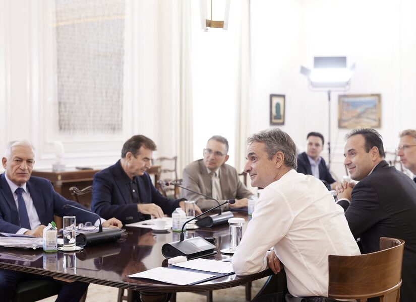 Πώς ο Μητσοτάκης κατάφερε να δυσαρεστήσει τους πάντες στο Ουκρανικό, Αλέξανδρος Τάρκας