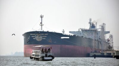 Ο εμπορικός πόλεμος ΗΠΑ-Ινδίας και ο ρόλος της Ελλάδας