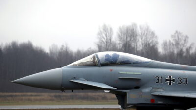 Γερμανικά μαχητικά σταθμεύουν στα περίχωρα της Βαρσοβίας