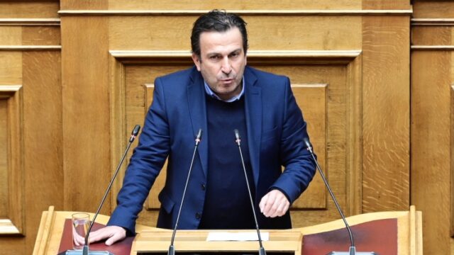 Παραστατίδης: Μεταξεταστέος υφυπουργός ή μεταξεταστέα κολλέγια;