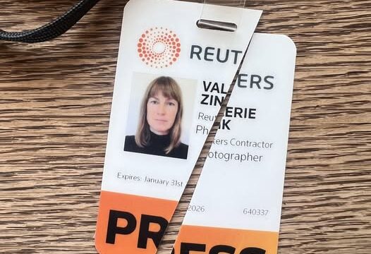 Συνεργάτιδα του Reuters το καταγγέλλει για συγκάλυψη