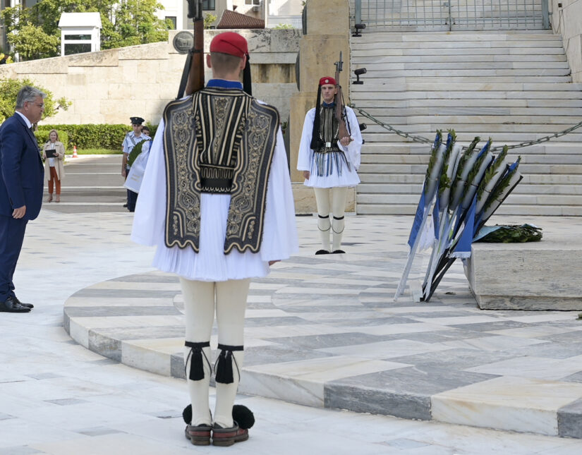 Ο Πρόεδρος της ΝΙΚΗΣ, Δημήτρης Νατσιός, τιμά τους Εθνικούς Ευεργέτες