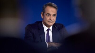 Μην πυροβολείτε βρε τον Κυριάκο και για τη "θάλασσα"!