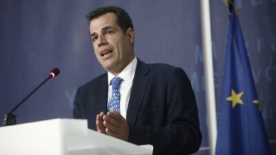 Πλεύρης: Fake news πως δήθεν νομιμοποιούνται 90.000 παράνομοι μετανάστες
