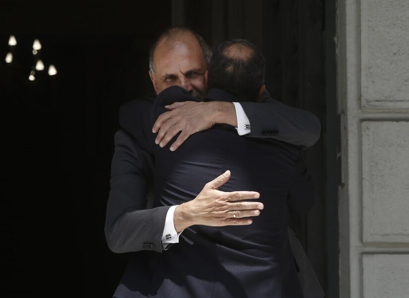 Ηλεκτρική διασύνδεση: Καλύτερα να μασάς παρά να μιλάς κ. Γεραπετρίτη!