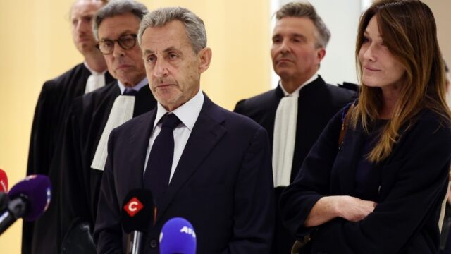 Νικολά Σαρκοζί: Από την λαμπερή προεδρία στην ταπείνωση της φυλακής