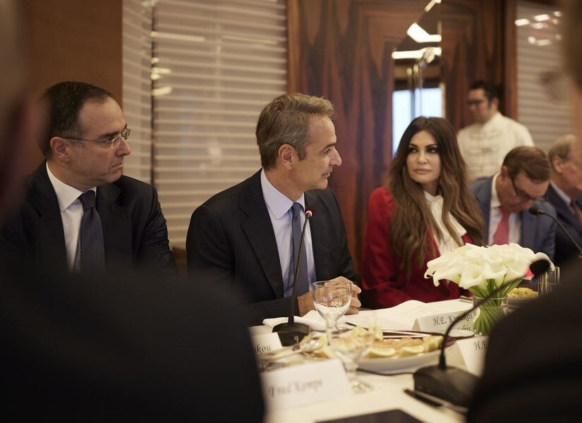 Και εθνικός εξευτελισμός και οικονομική κρίση…