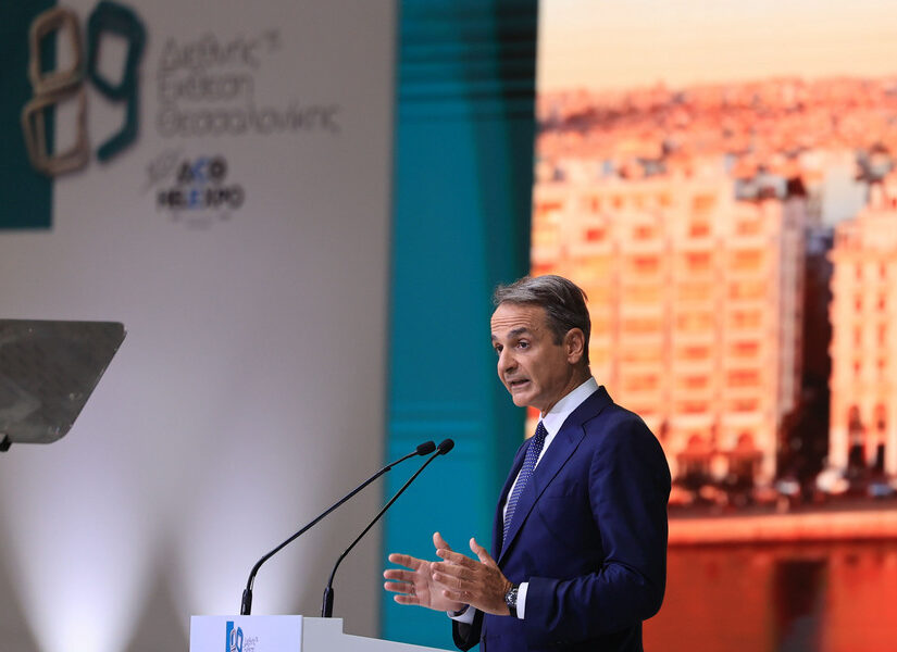 Σε άλλο μήκος κύματος από τη κοινωνία ο Μητσοτάκης στη ΔΕΘ