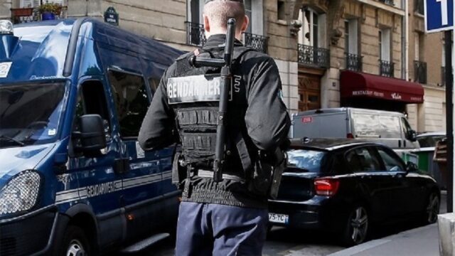 Το “Μπλοκάρετε τα πάντα” παραλύει την Γαλλία – Εκατοντάδες συλλήψεις και οδομαχίες