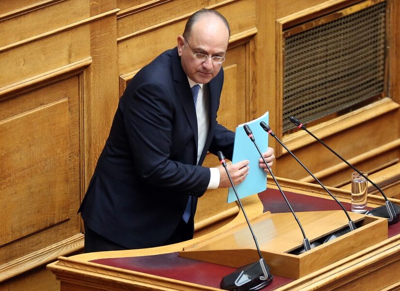 Ο παρατρεχάμενος του Κυριάκου, Μακάριος, ξιφουλκεί και βάζει αυτογκόλ! Κόμπρα