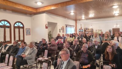 Πλήθος κόσμου- και… ερωτήσεων – για Αλ. Μητρόπουλο και Δ. Βερβεσό – στο Δίστομο!