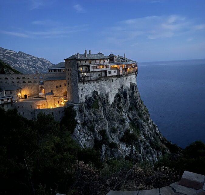 Ηλεκτρισμένη κατάσταση στο Άγιο Όρος... λόγω Ουκρανίας
