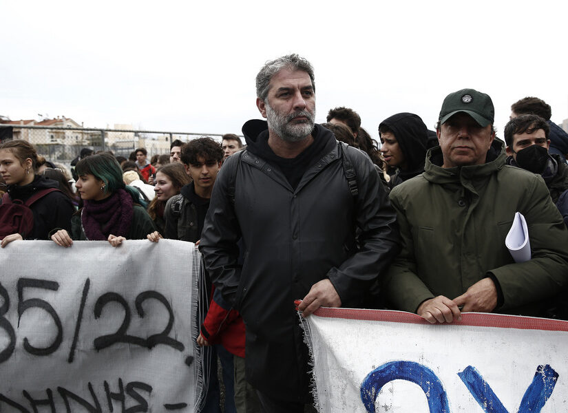 Στην Ευελπίδων ο Μπισμπίκης για το τροχαίο στη Φιλοθέη