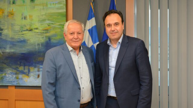 Ο Δήμαρχος Καλλιθέας ζήτησε λύσεις από τον υπουργό Παπαστεργίου για τις κακοτεχνίες στα Έργα Οπτικών Ινών