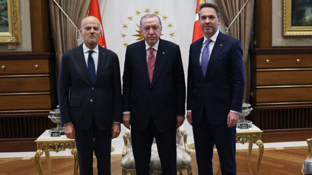Συνάντηση Ερντογάν με τον Πρόεδρο της ιταλικής ENI στην Άγκυρα