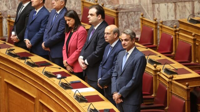 Η κυβέρνηση παραπαίει – Κραδασμοί στο "γαλάζιο" στρατόπεδο, Σπύρος Γκουτζάνης
