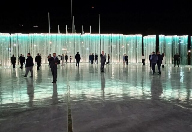 Υπουργείο Άμυνας: Υψηλή τέχνη και πολιτικός συμβολισμός