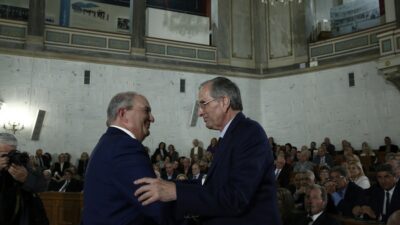 Το Μαξίμου έχει βάλει τον Τασούλα να ψαρέψει τον Σαμαρά για τις προθέσεις του