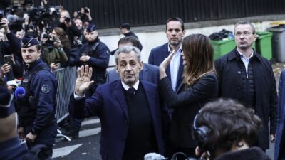 Σαρκοζί: Από το Ελιζέ στη φυλακή ένα σκάνδαλο δρόμος!