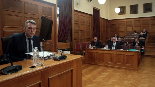 Τι θα κάνει το Μαξίμου μετά το τραγούδι του Βάρρα για Βορίδη;
