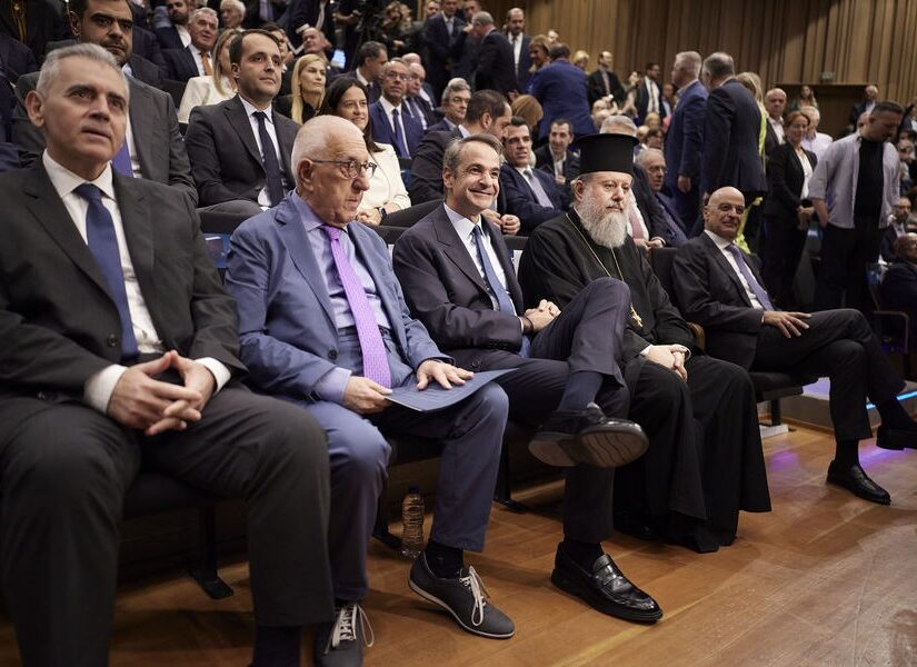 Οι γαλάζιες γκρίνιες και η βεντέτα της Ντόρας…