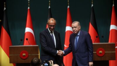 Από τη Μέρκελ στον Μερτς: Η διαχρονική εξάρτηση της Γερμανίας από την Τουρκία, Βάνα Στέλλου