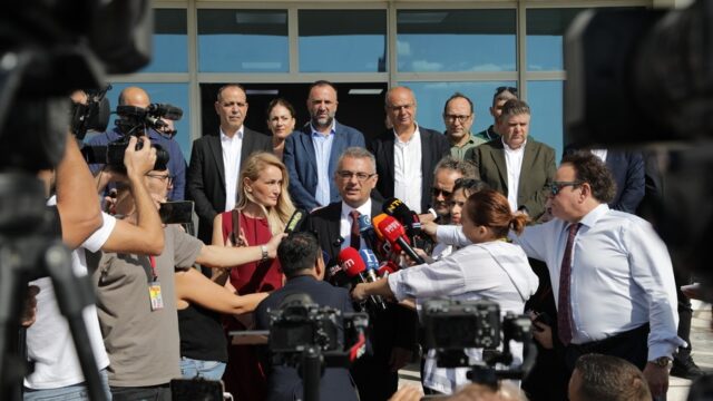 Ο ενθουσιασμός κάποιων Ελληνοκυπρίων για τον Έρχιουρμαν εκπλήσσει και τον ίδιον! Κώστας Βενιζέλος