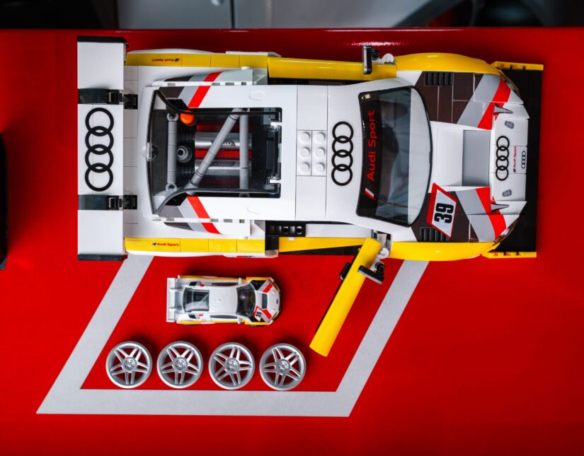 Η Mattel Brick Shop™ και τα Hot Wheels® παρουσιάζουν τις συλλεκτικές εκδόσεις δύο θρυλικών μοντέλων Audi