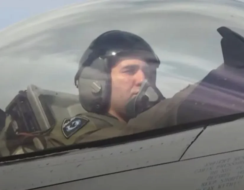 Συγκίνησε ο πιλότος του μαχητικού F-16: Συνεχίζουμε να φυλάμε τον ουρανό της Ελλάδας