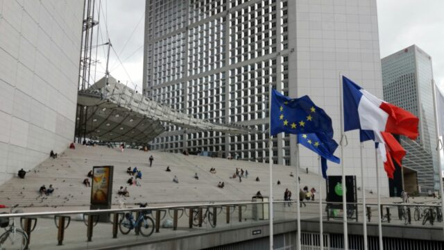 Γαλλία: Συρρίκνωση της επιχειρηματικής δραστηριότητας τον Οκτώβριο