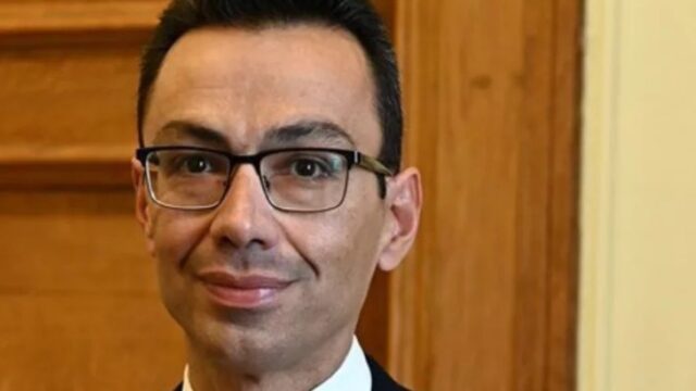 Είπε να μη χαραμίσει το ταλέντο του ο Σωτηράκης και κόλλησε στον Κυριάκο!