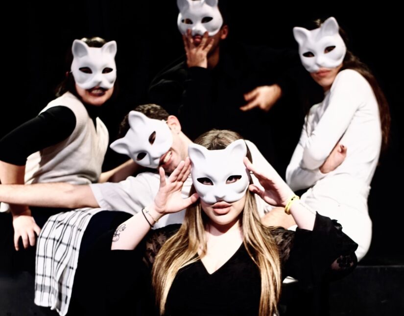 Cat A Strophe του Yoel Wulfhart: THEATRE OF THE NO: ΠΡΕΜΙΕΡΑ: 5/11