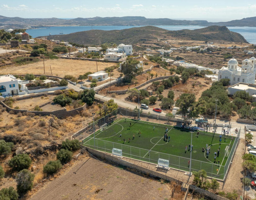 Με τη στήριξη της Invel Real Estate και της PRODEA Investments, ένα νέο γήπεδο ποδοσφαίρου στην Τρυπητή Μήλου