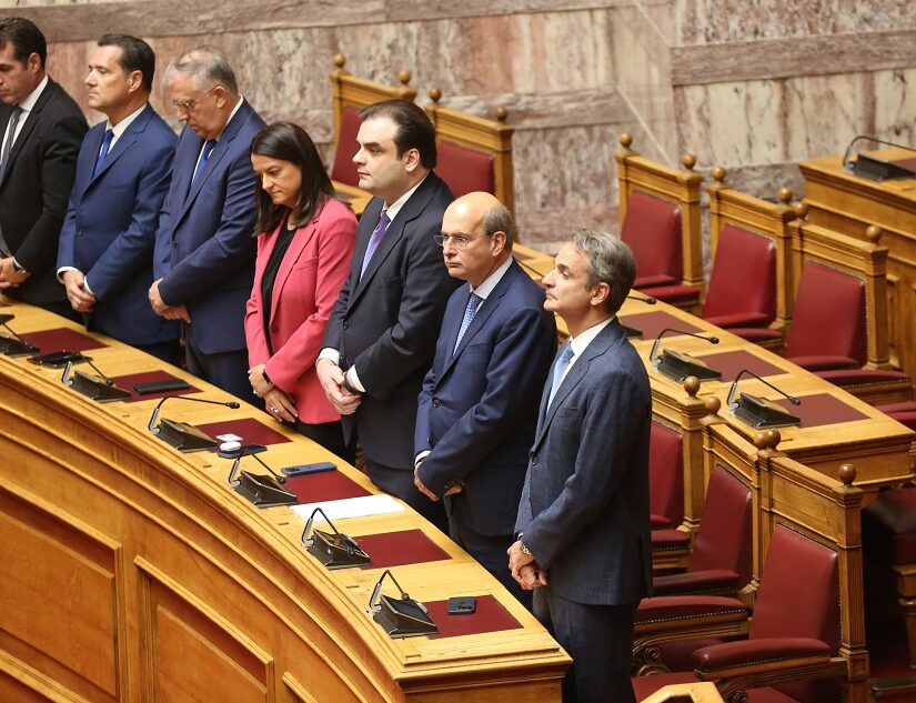 Ξεκίνησε η νέα κοινοβουλευτική περίοδος μετά τον καθιερωμένο αγιασμό
