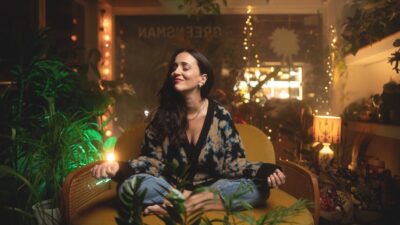 Ευτυχία Μητρίτσα ΑΙΩΝΙΕΣ ΓΥΝΑΙΚΕΣ  “Το πρώτο βλέμμα” στο THEATRE OF THE NO