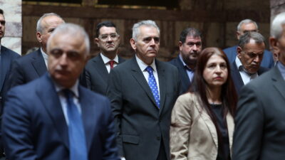 Τι σημαίνει η «γαλάζια» ανταρσία των ΕΛΤΑ – Πόλεμος υπουργών για τις ευθύνες