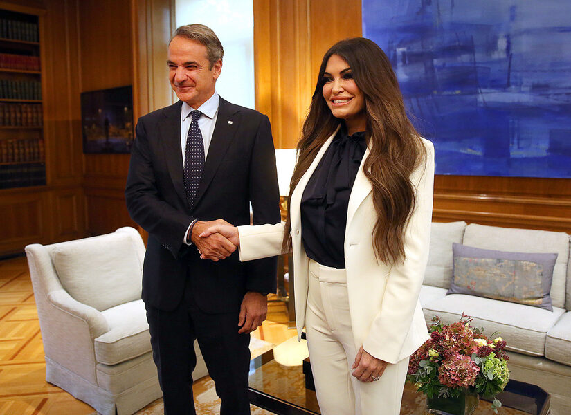 Στο Μαξίμου για την συνάντηση με Μητσοτάκη η Κίμπερλι Γκίλφοϊλ