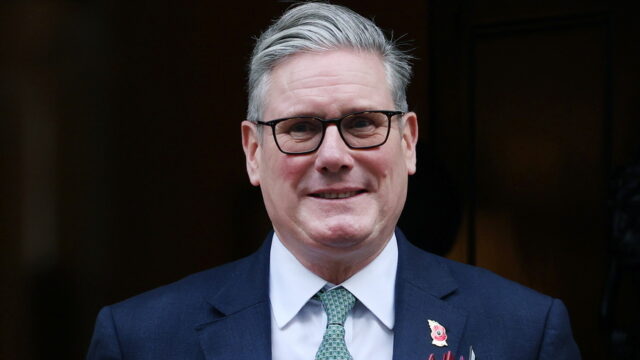 Στα χνάρια του Φάρατζ ο Στάρμερ για το μεταναστευτικό, Άγγελος Βασιλείου