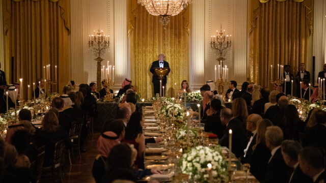 Διαψεύδεται ότι το μενού στο γεύμα Τραμπ-Σαλμάν είχε και... κατεψυγμένο Κασόγκι!