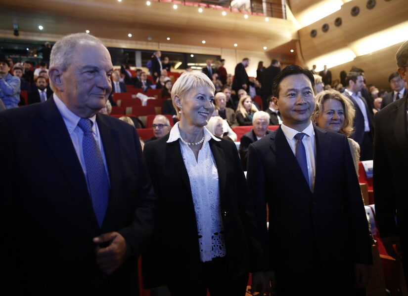 Καραμανλής-Βενιζέλος σε ντουέτο! – Προσδεθείτε στο Μαξίμου!