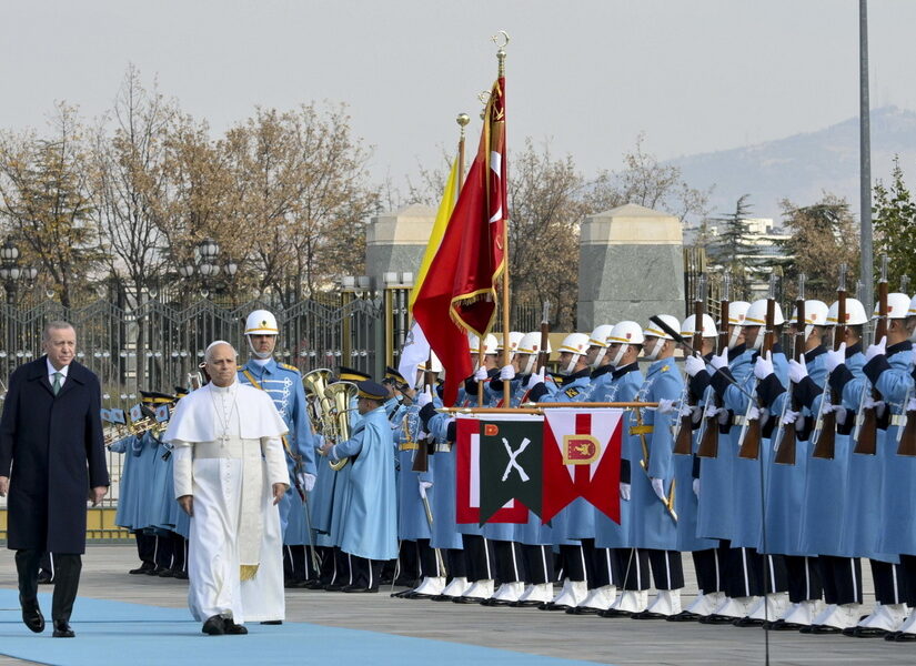 Συνάντηση πάπα Λέοντα και Ερντογάν: “Προσδοκίες για παγκόσμια ειρήνη και σταθερότητα”