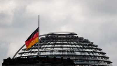 Πως καταρρέει το γερμανικό κοινωνικό κράτος, Εμμανουήλ Μαυροζαχαράκης