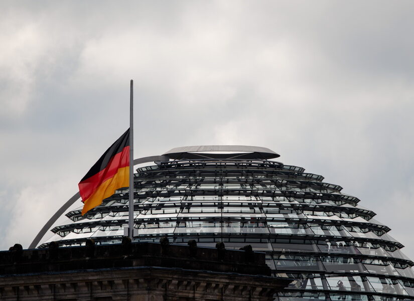 Πως καταρρέει το γερμανικό κοινωνικό κράτος, Εμμανουήλ Μαυροζαχαράκης