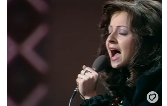 Απεβίωσε στα 102 του ο συνθέτης πατέρας της Βίκυ Λέανδρος