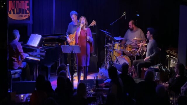 Η Φένια Παπαδόδημα γοήτευσε στο Half Note Jazz Club, Πόπη Αρωνιάδα